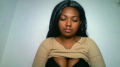 Sandii_gial live cam on Cam4