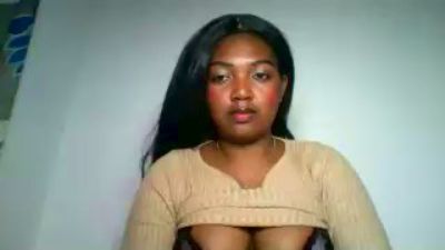 Sandii_gial live cam on Cam4