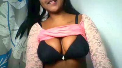 Sandii_gial live cam on Cam4