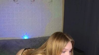 SandraSanvee live cam on Cam4