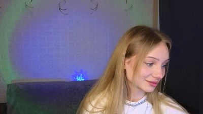 SandraSanvee live cam on Cam4