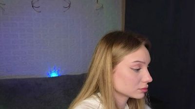 SandraSanvee live cam on Cam4