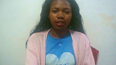 Sandratriniaina live cam on Cam4