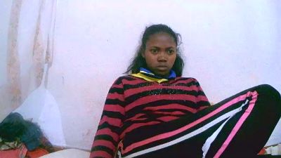 Sandratriniaina live cam on Cam4