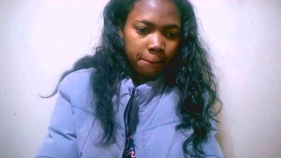 Sandratriniaina live cam on Cam4
