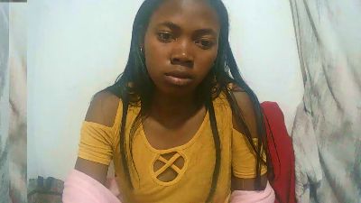 Sandratriniaina live cam on Cam4