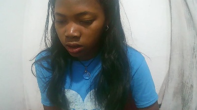 Sandratriniaina live cam on Cam4
