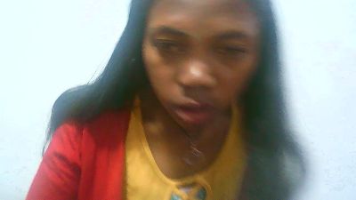 Sandratriniaina live cam on Cam4