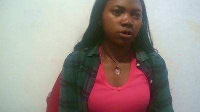 Sandratriniaina live cam on Cam4