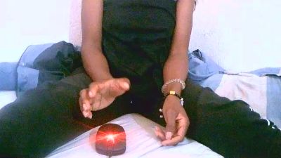 Sandratriniaina live cam on Cam4
