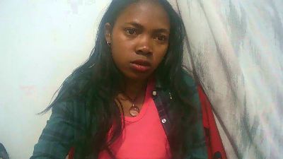 Sandratriniaina live cam on Cam4