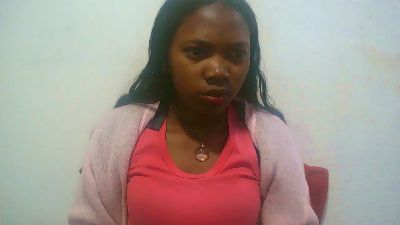 Sandratriniaina live cam on Cam4