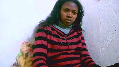 Sandratriniaina live cam on Cam4