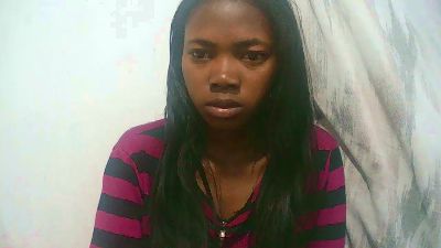 Sandratriniaina live cam on Cam4