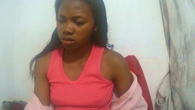 Sandratriniaina live cam on Cam4