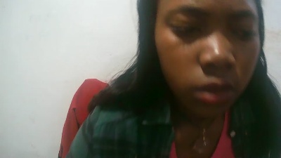 Sandratriniaina live cam on Cam4