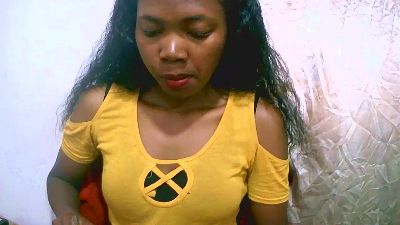 Sandratriniaina live cam on Cam4