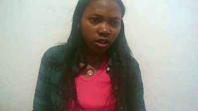 Sandratriniaina live cam on Cam4