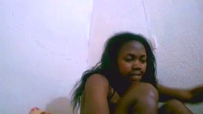 Sandratriniaina live cam on Cam4