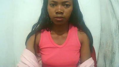 Sandratriniaina live cam on Cam4
