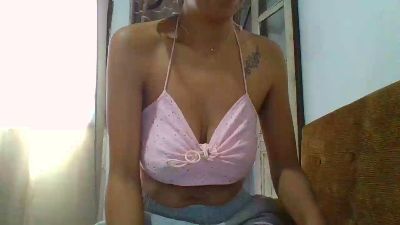 Sandrinah07 live cam on Cam4