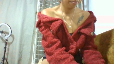 Sandrinah07 live cam on Cam4