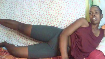 Sandrine05 live cam on Cam4