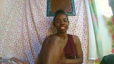 Sandrine05 live cam on Cam4