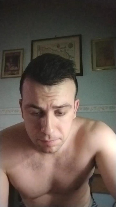 Sandruzzu live cam on Cam4