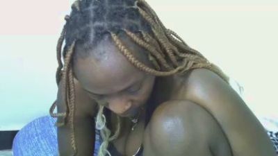 Sansa_s live cam on Cam4