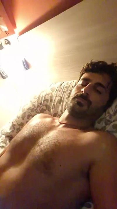 SantaDom live cam on Cam4