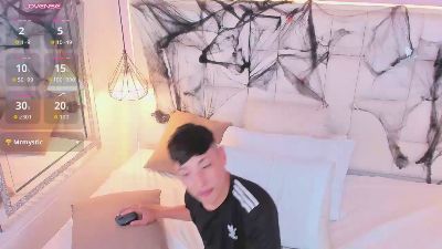 SantiDiazz live cam on Cam4