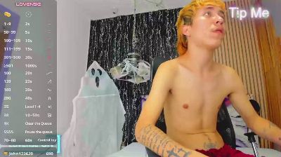 SantiagoFantasy live cam on Cam4