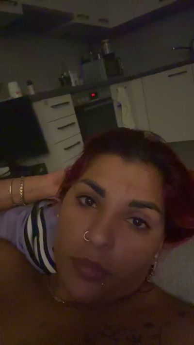 Sara95 live cam on Cam4