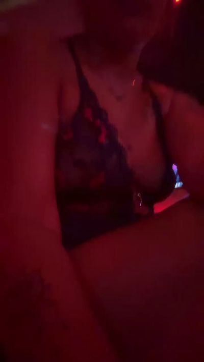 Sara95 live cam on Cam4