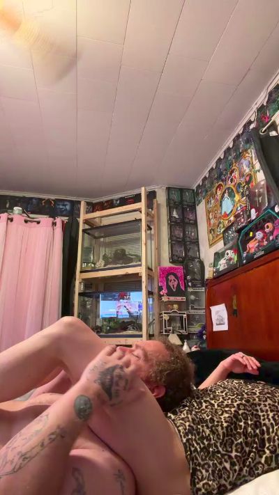 SaraLaw22 live cam on Cam4