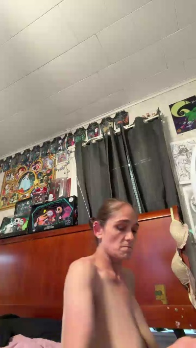 SaraLaw22 live cam on Cam4