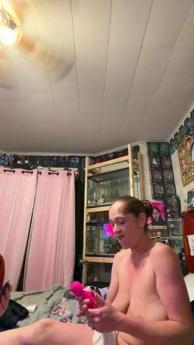 SaraLaw22 live cam on Cam4