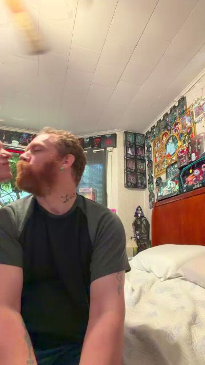SaraLaw22 live cam on Cam4