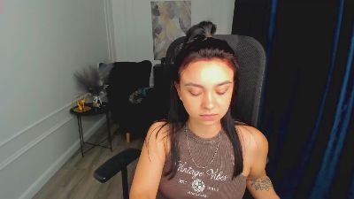 SaraQwerny live cam on Cam4