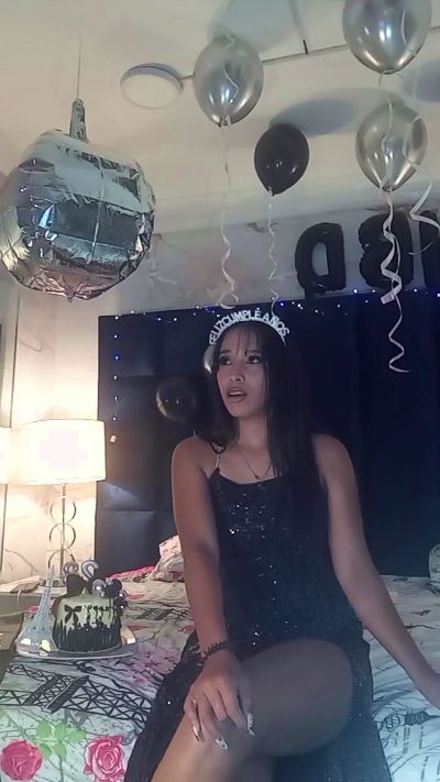 Sara_Myers live cam on Cam4