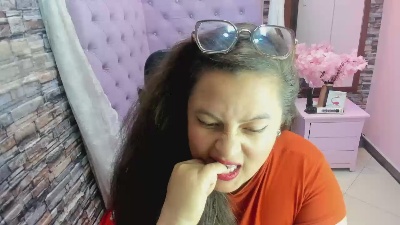 Sara_Thonson_ live cam on Cam4