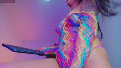 Saraa_More live cam on Cam4