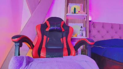 Saraa_More live cam on Cam4