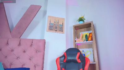 Saraa_More live cam on Cam4