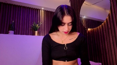 Saracollins1 live cam on Cam4