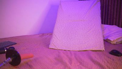 Saracollins1 live cam on Cam4