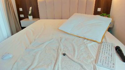 Saradiamond01 live cam on Cam4