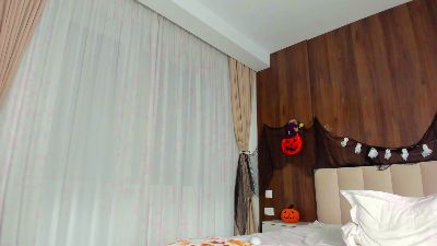 Saradiamond01 live cam on Cam4