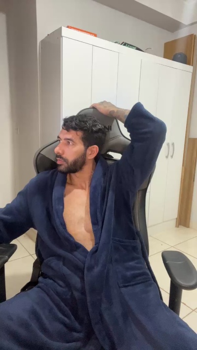 Saradoalto23 live cam on Cam4